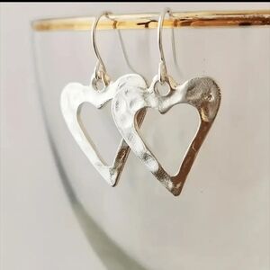 ♥️ Heart Earrings